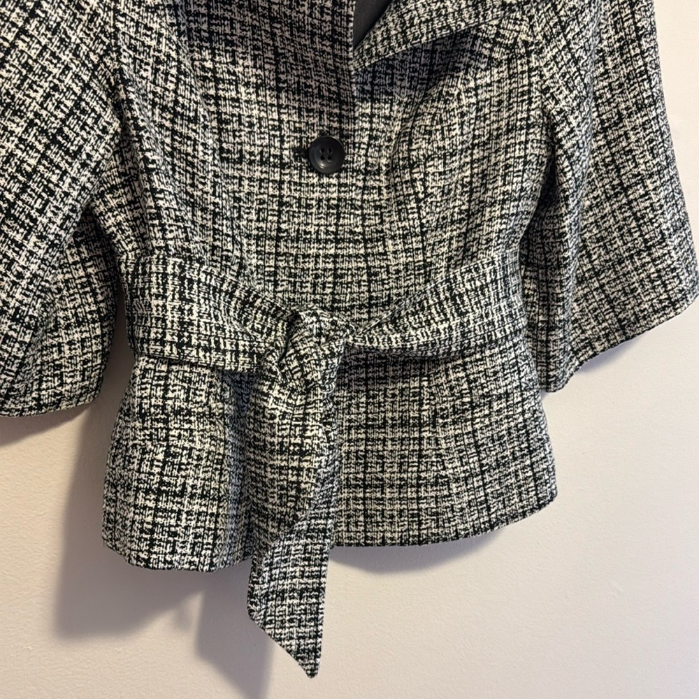 The Limited Black and White Tweed Cropped Blazer - Picture 4 of 12